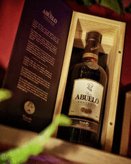 Ron Abuelo Centuria Reserve de la Familia Rum 750ml | Frootbat